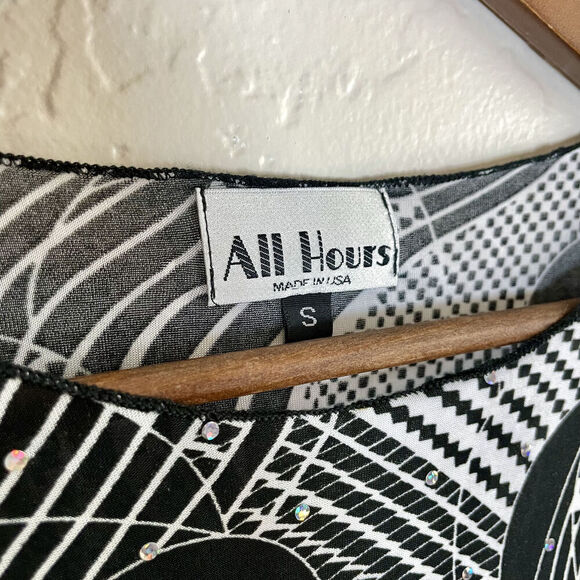 Vintage All Hours Size Small Top - 80s 90s Black White Sequined Graphic - Picture 3 of 9